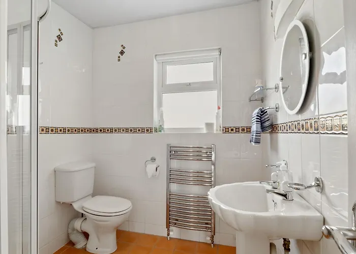 Mourneen Cottage, Cleggan