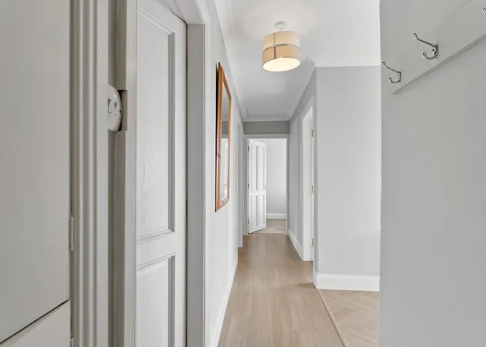 Mourneen Cottage, Cleggan